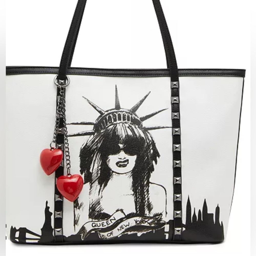 Betsy Johnson Queen of New York tote bag red hearts bag charm NWT